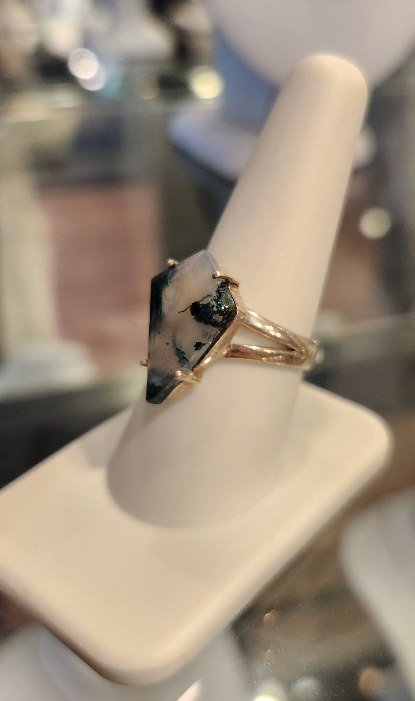 Sterling silver kite-shaped moss agate ring