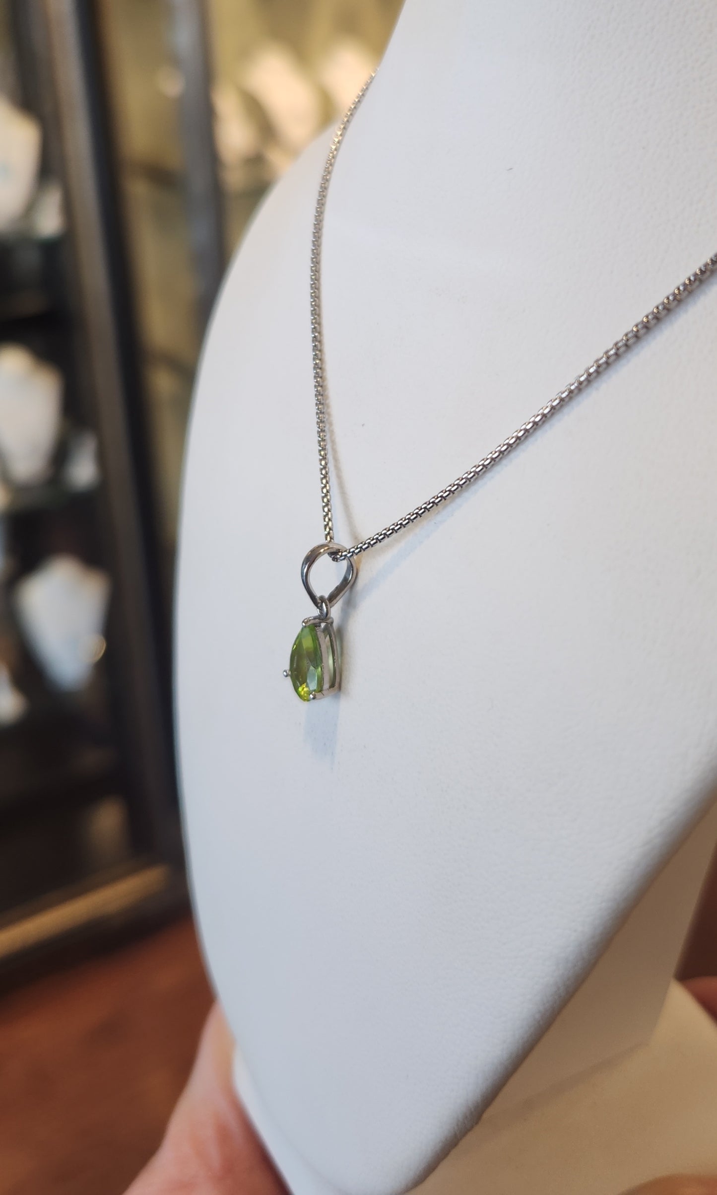 Sterling silver pear-shaped peridot pendant