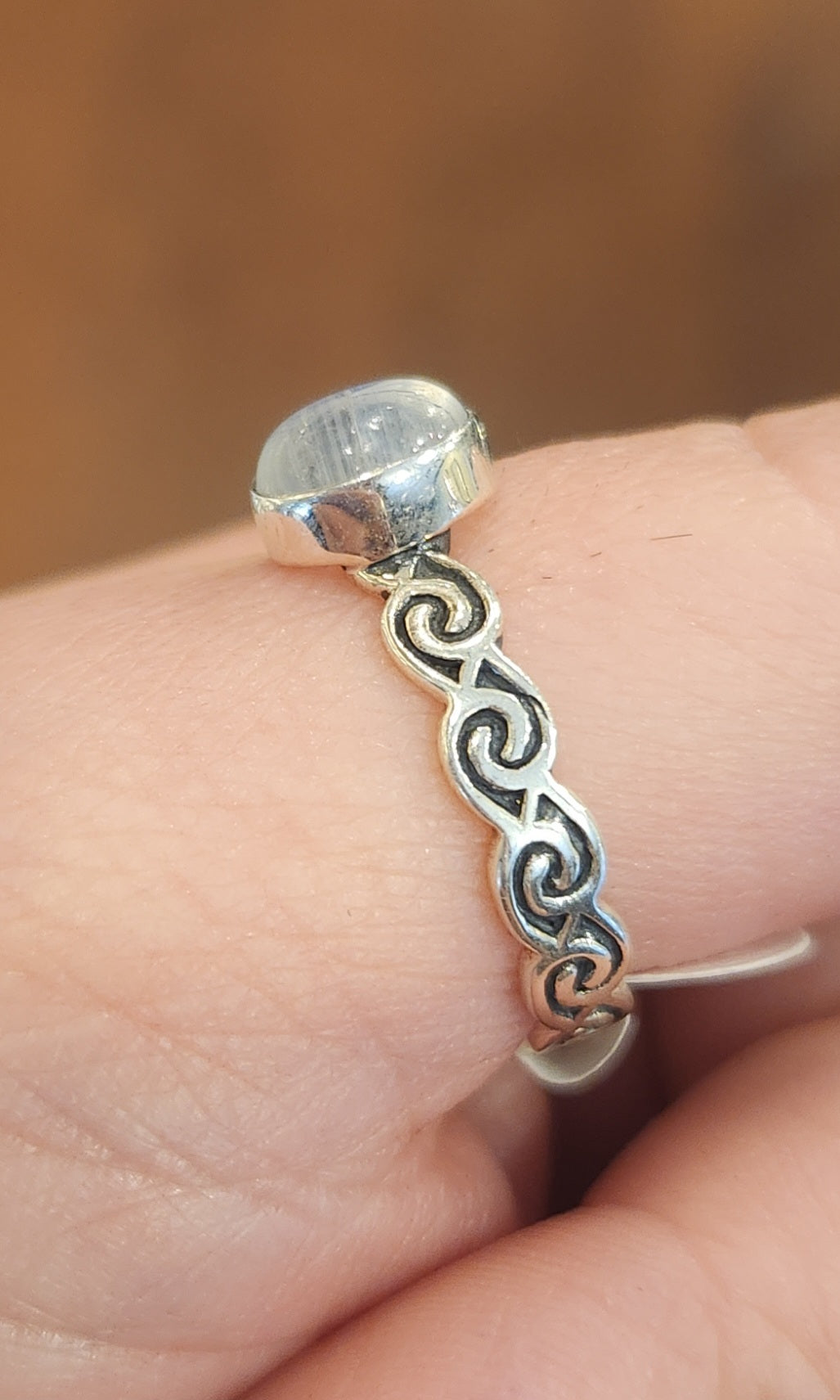 Sterling silver wavy rainbow moonstone ring