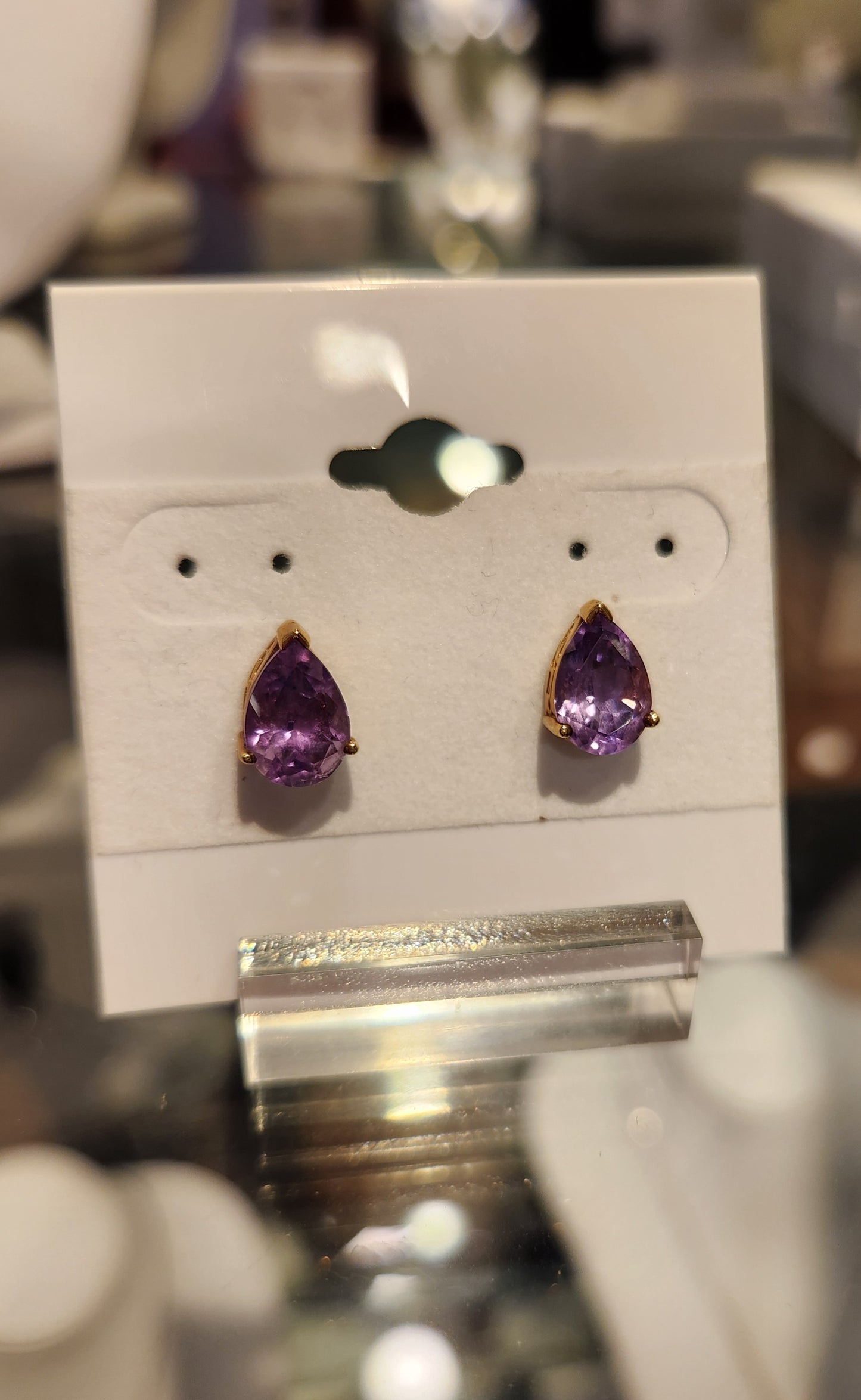 10k yellow gold pear-shaped amethyst studs