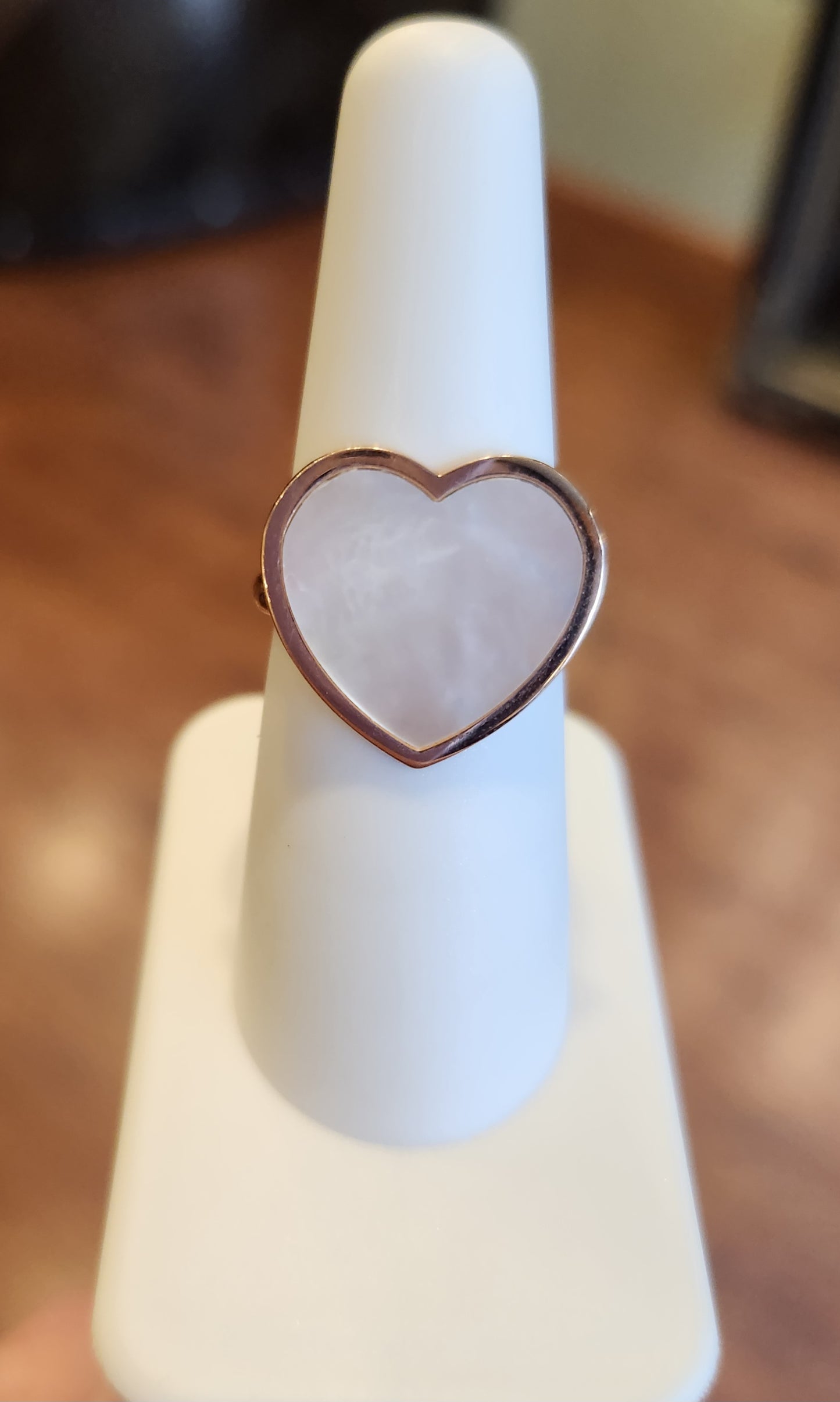 14k rose gold mother of pearl heart ring