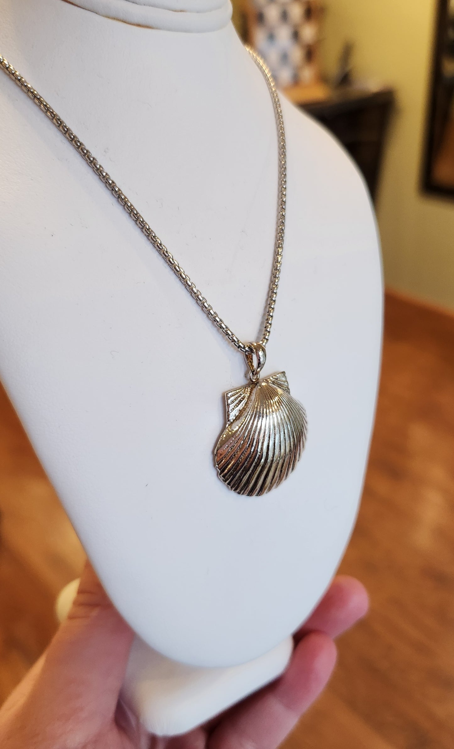 Sterling silver seashell pendant