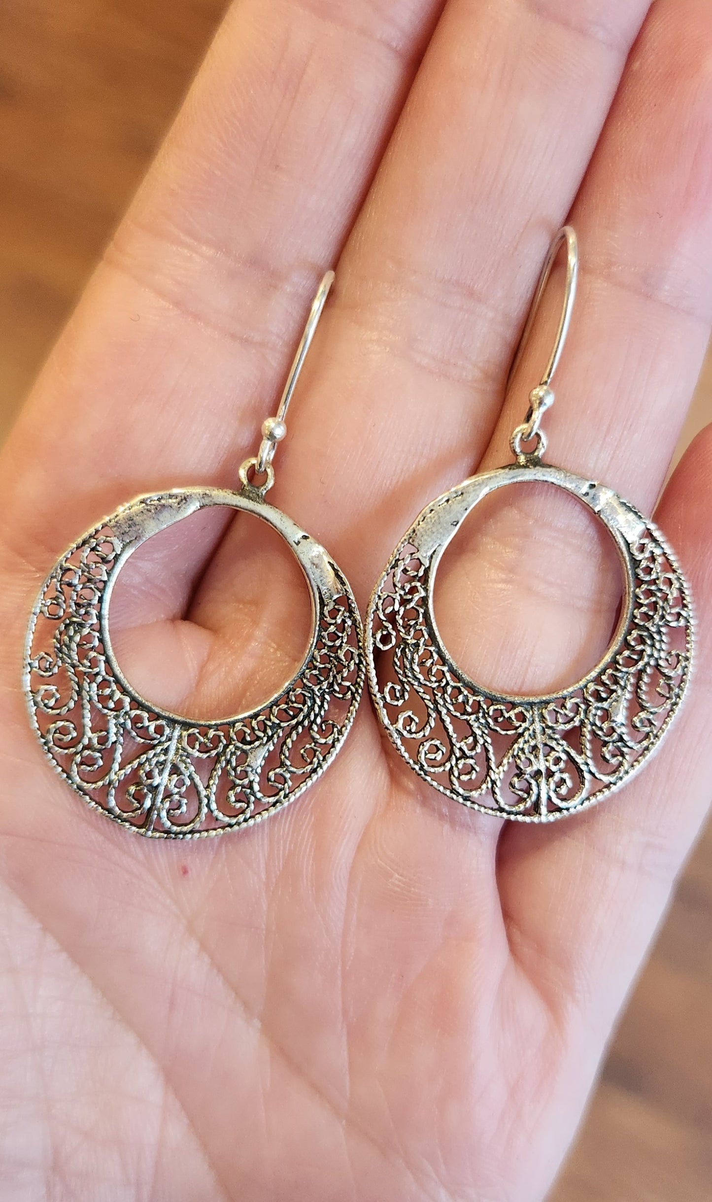 Sterling silver filigree fashion dangle earrings