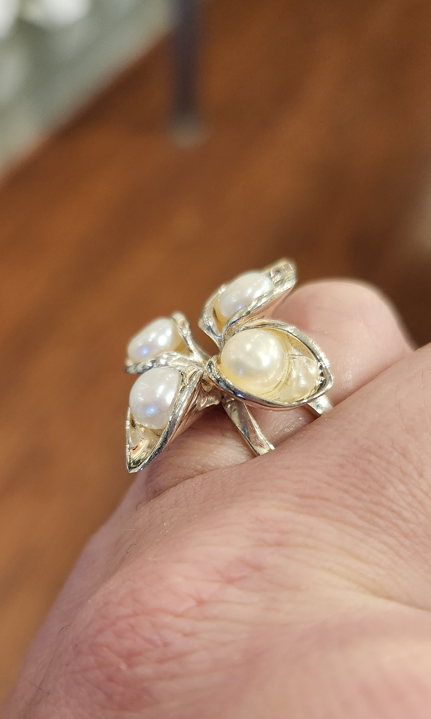 Sterling silver pearl flower ring