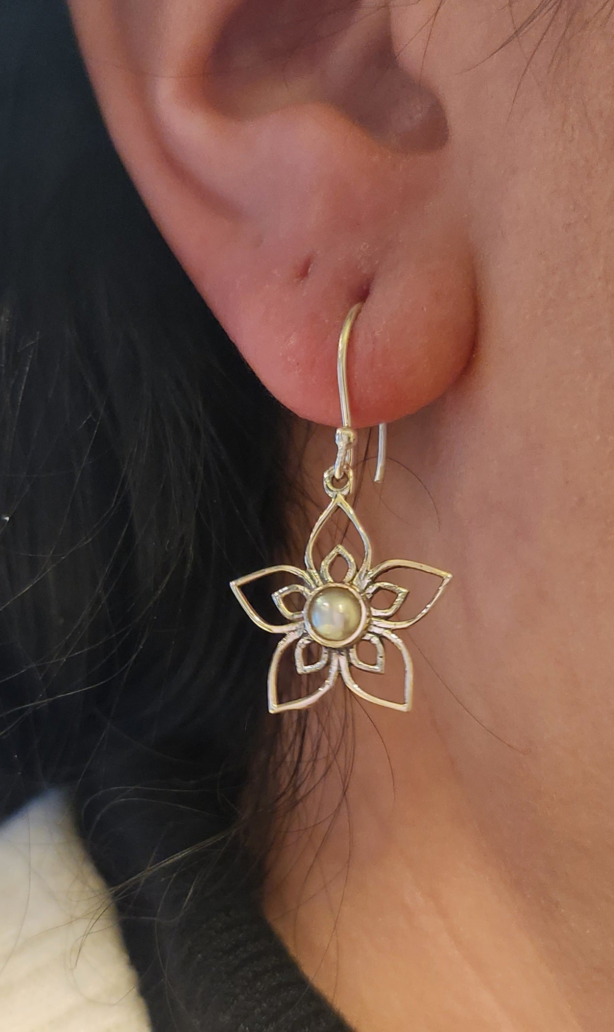 Sterling silver lotus pearl dangle earrings