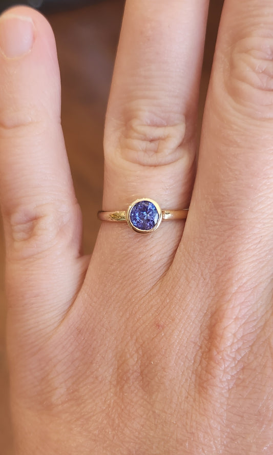 14k yellow gold tanzanite ring