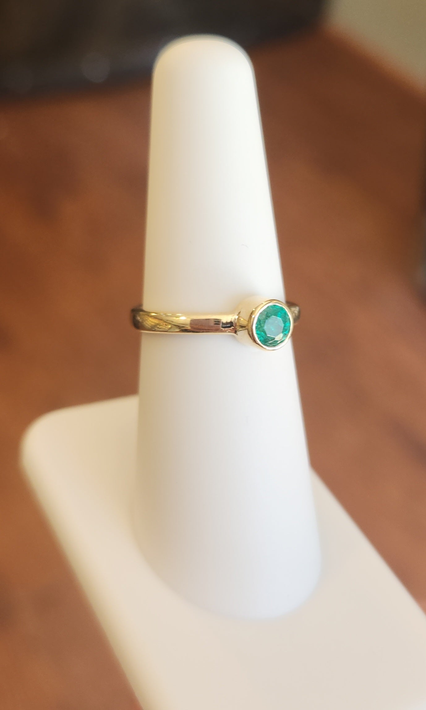 14k yellow gold emerald ring