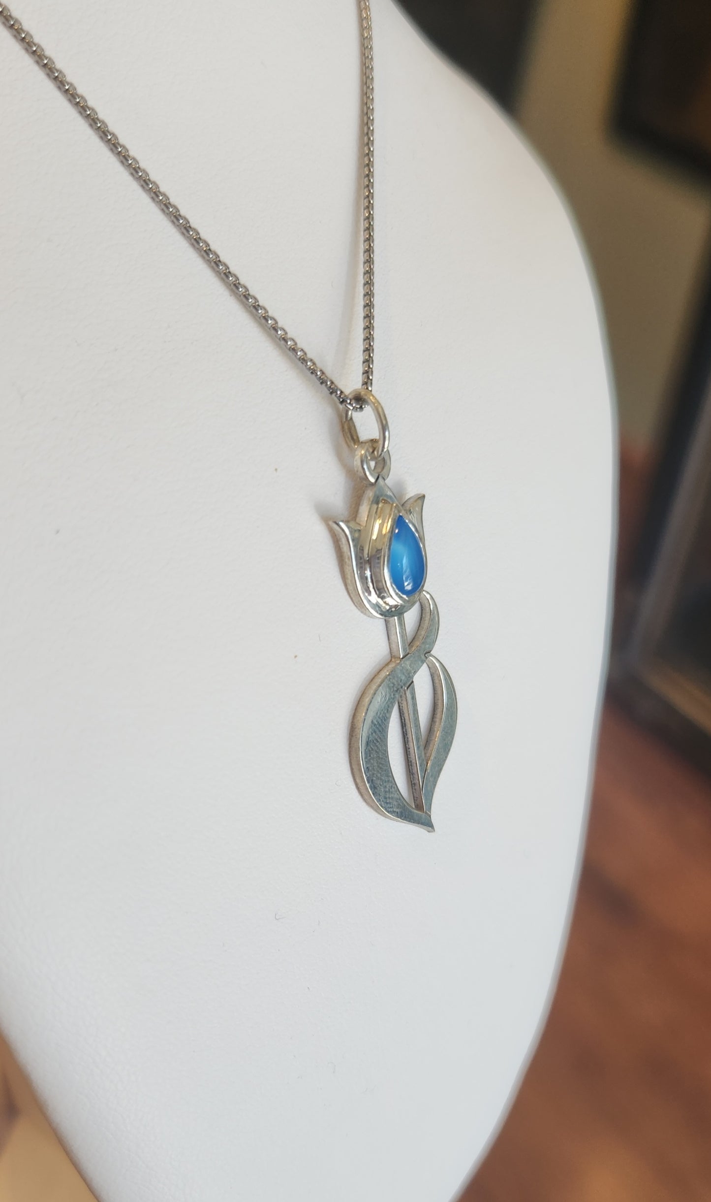 Sterling silver blue chalcedony tulip pendant