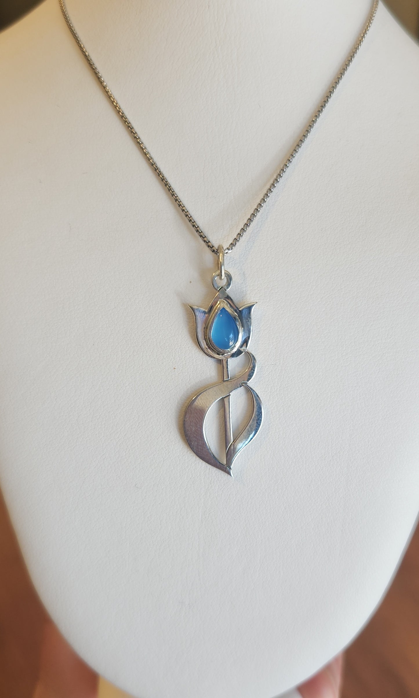 Sterling silver blue chalcedony tulip pendant