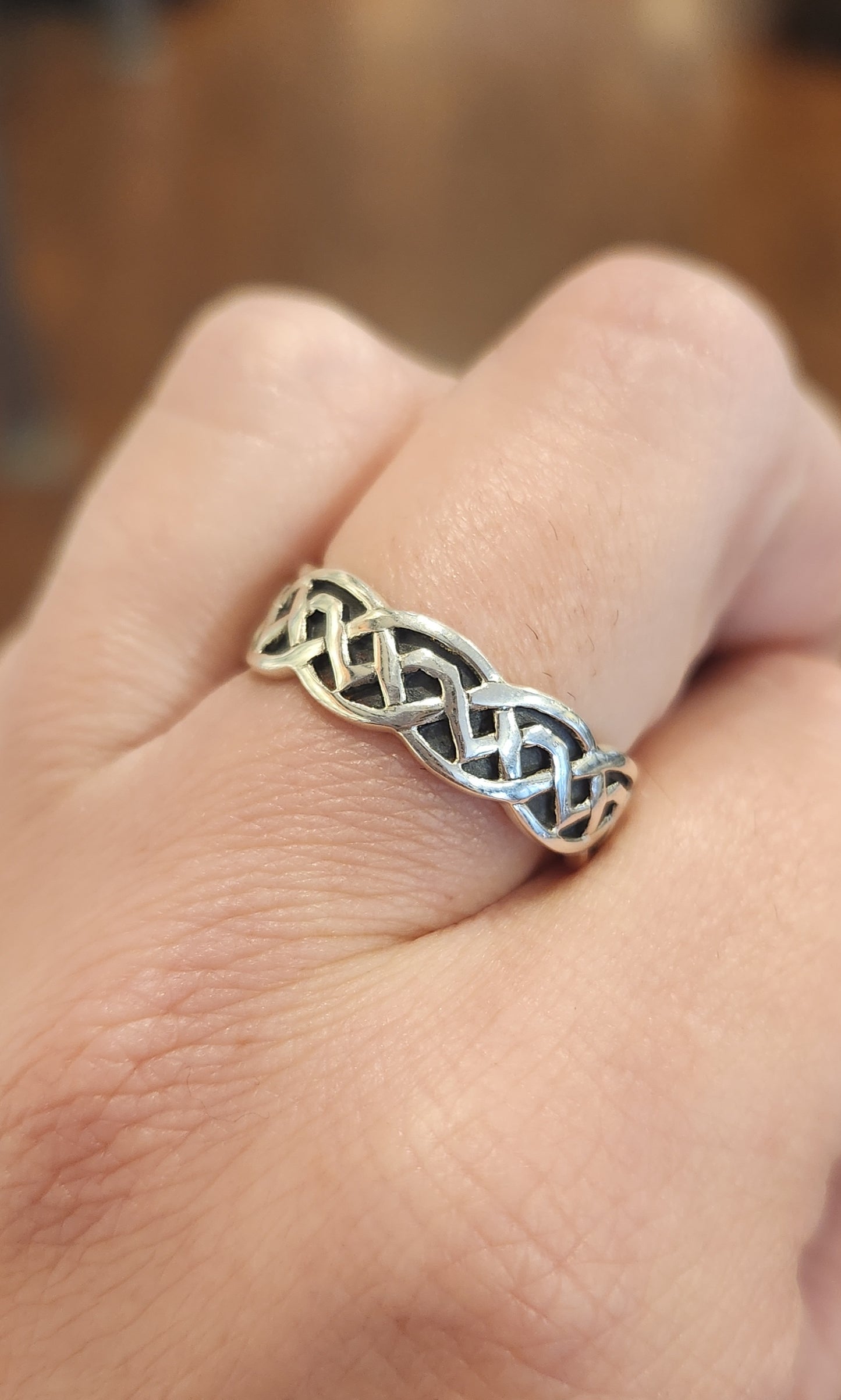 Sterling silver celtic knotwork ring band