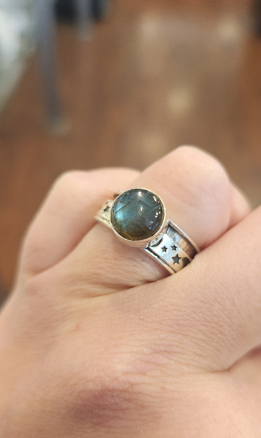 Sterling silver labradorite moon and star spinner ring