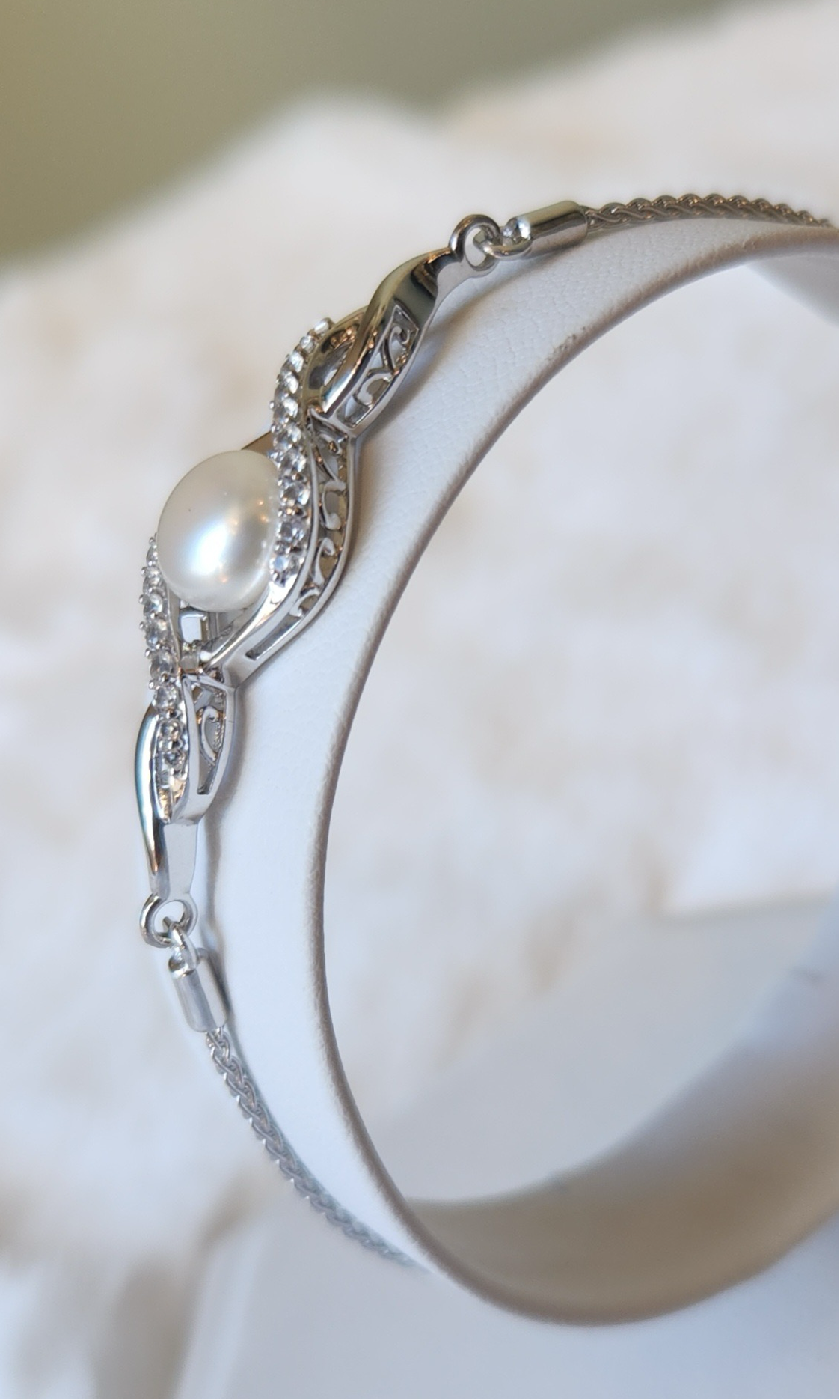 Sterling silver pearl and white sapphire bolo bracelet