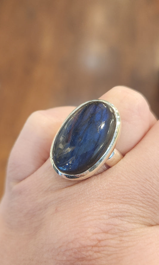 Sterling silver oval blue labradorite ring