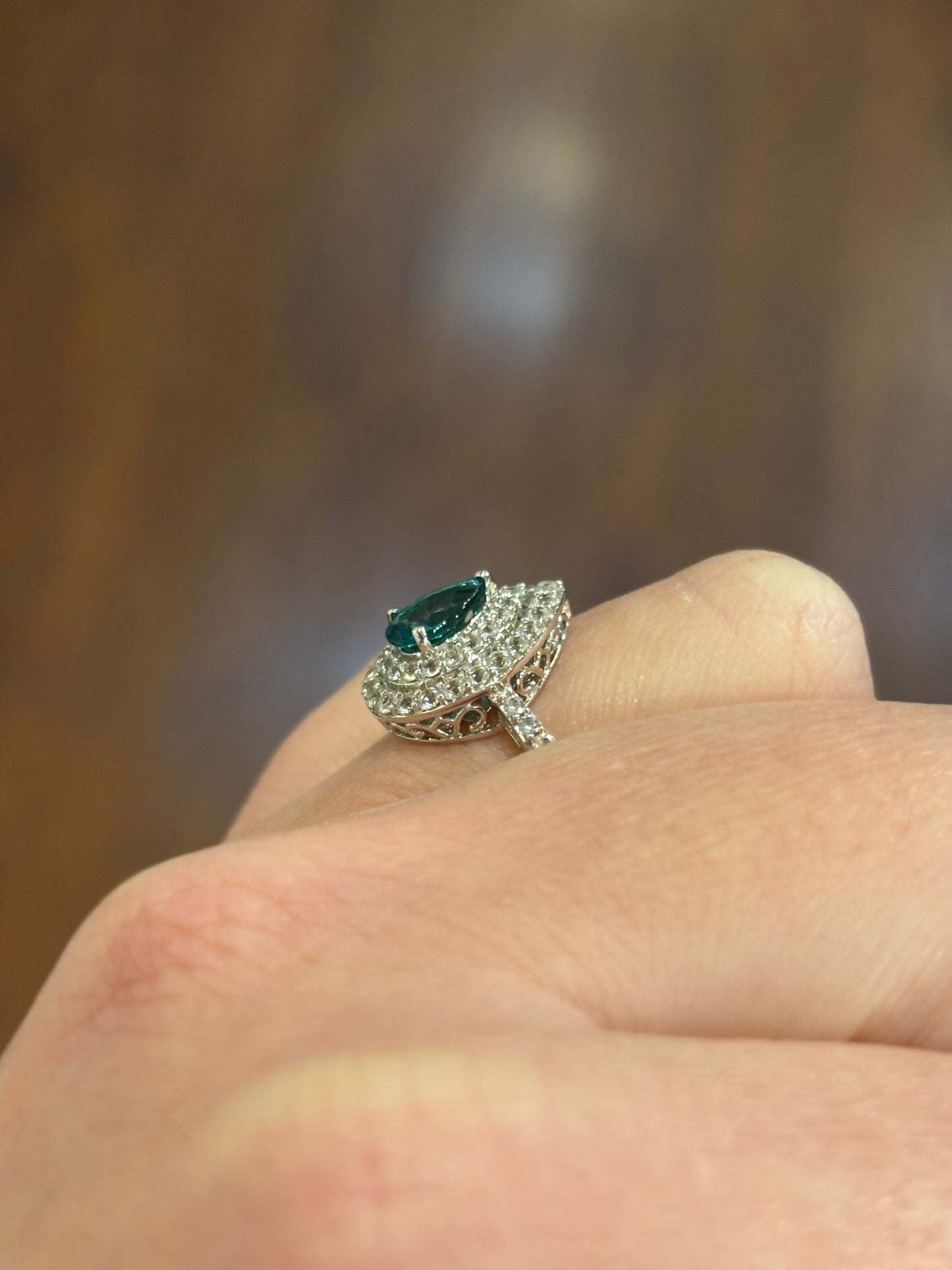 Sterling silver pear-shaped emerald ring