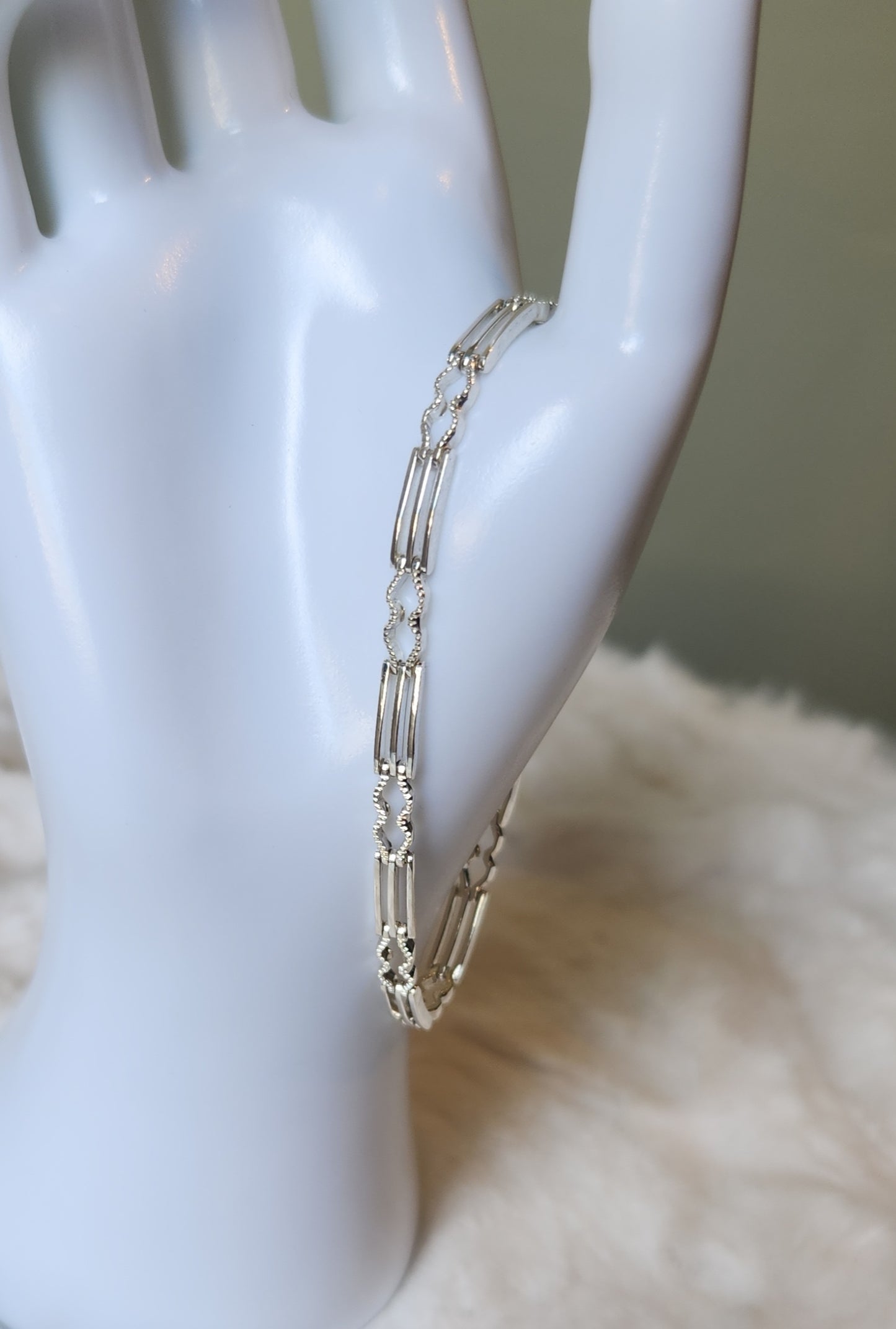 Sterling silver stylish links bracelet