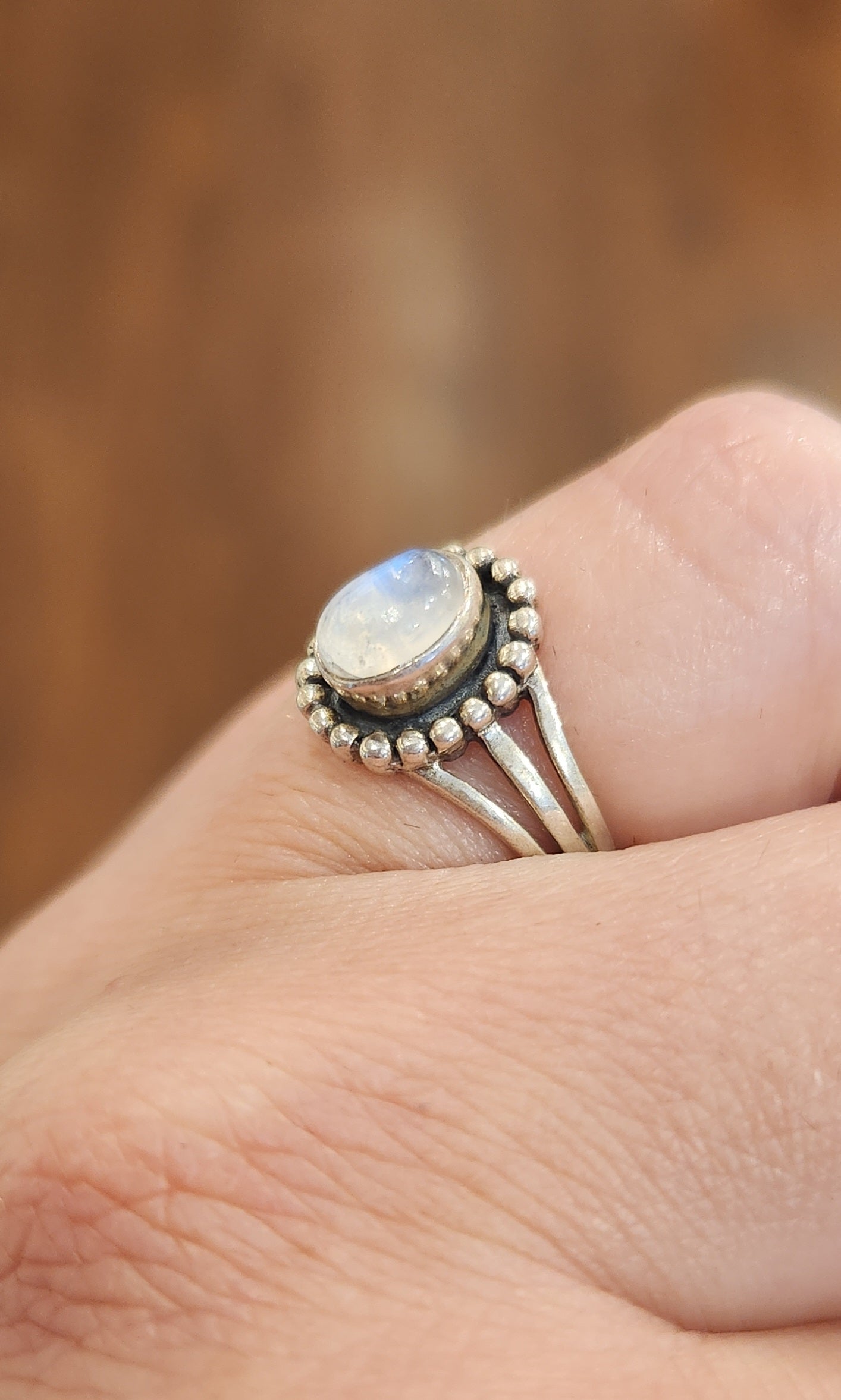 Sterling silver oval rainbow moonstone fashion ring