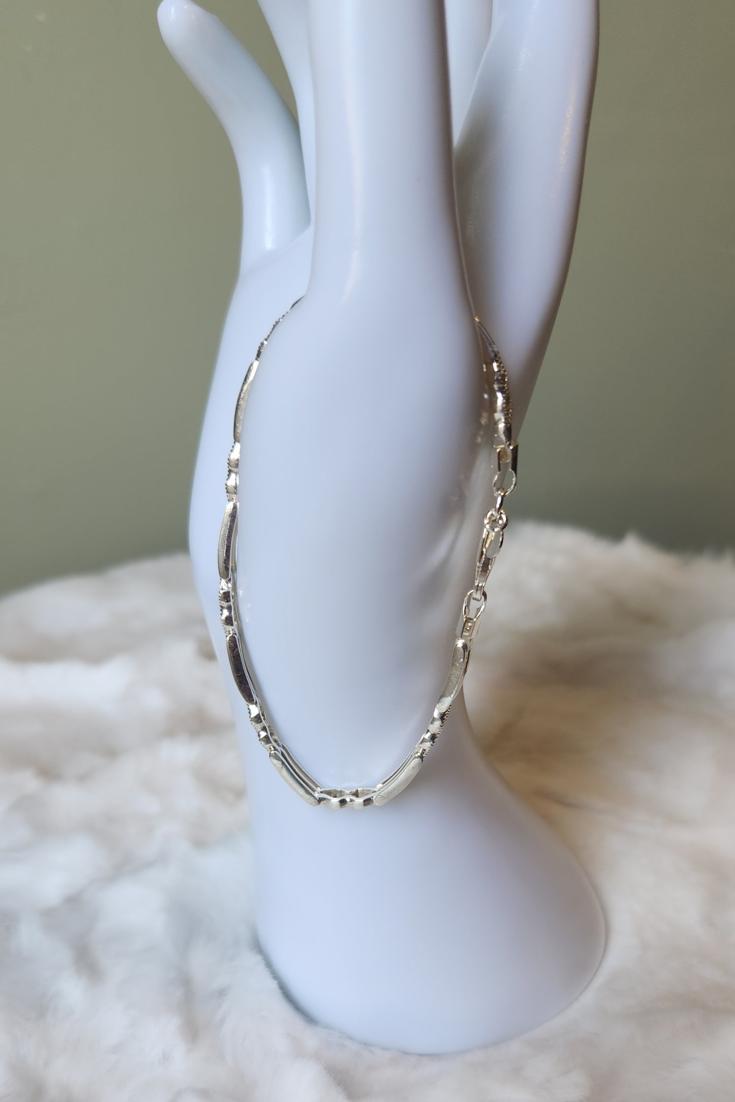 Sterling silver stylish links bracelet