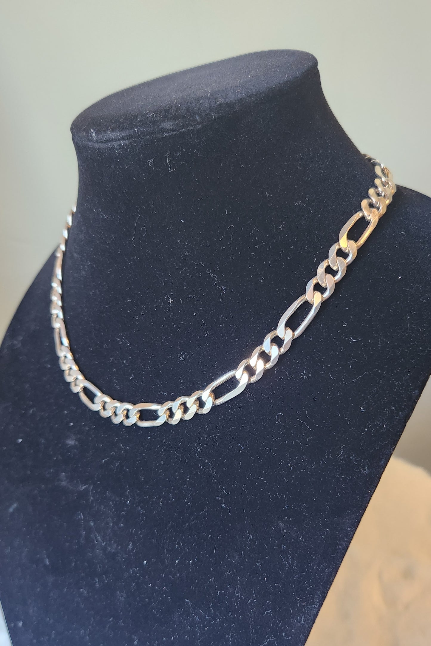 Sterling silver 8mm 18" figaro chain