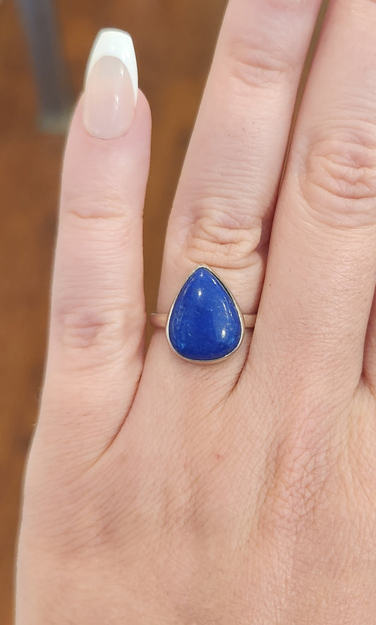 Sterling silver pear-shaped lapis ring