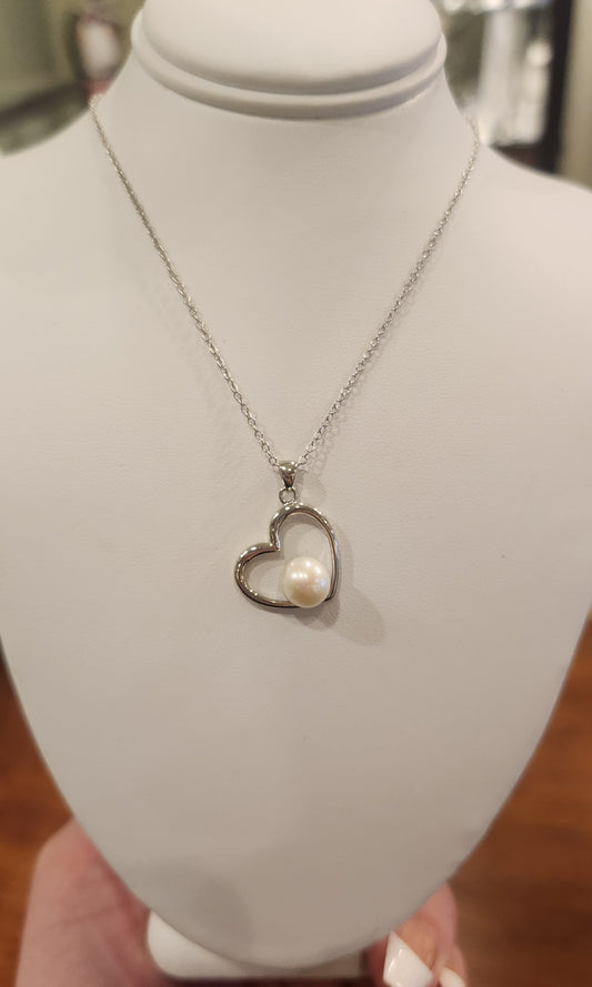 Sterling silver heart pearl pendant