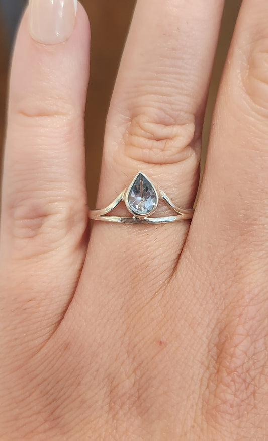 Sterling silver pear-shaped aquamarine ring