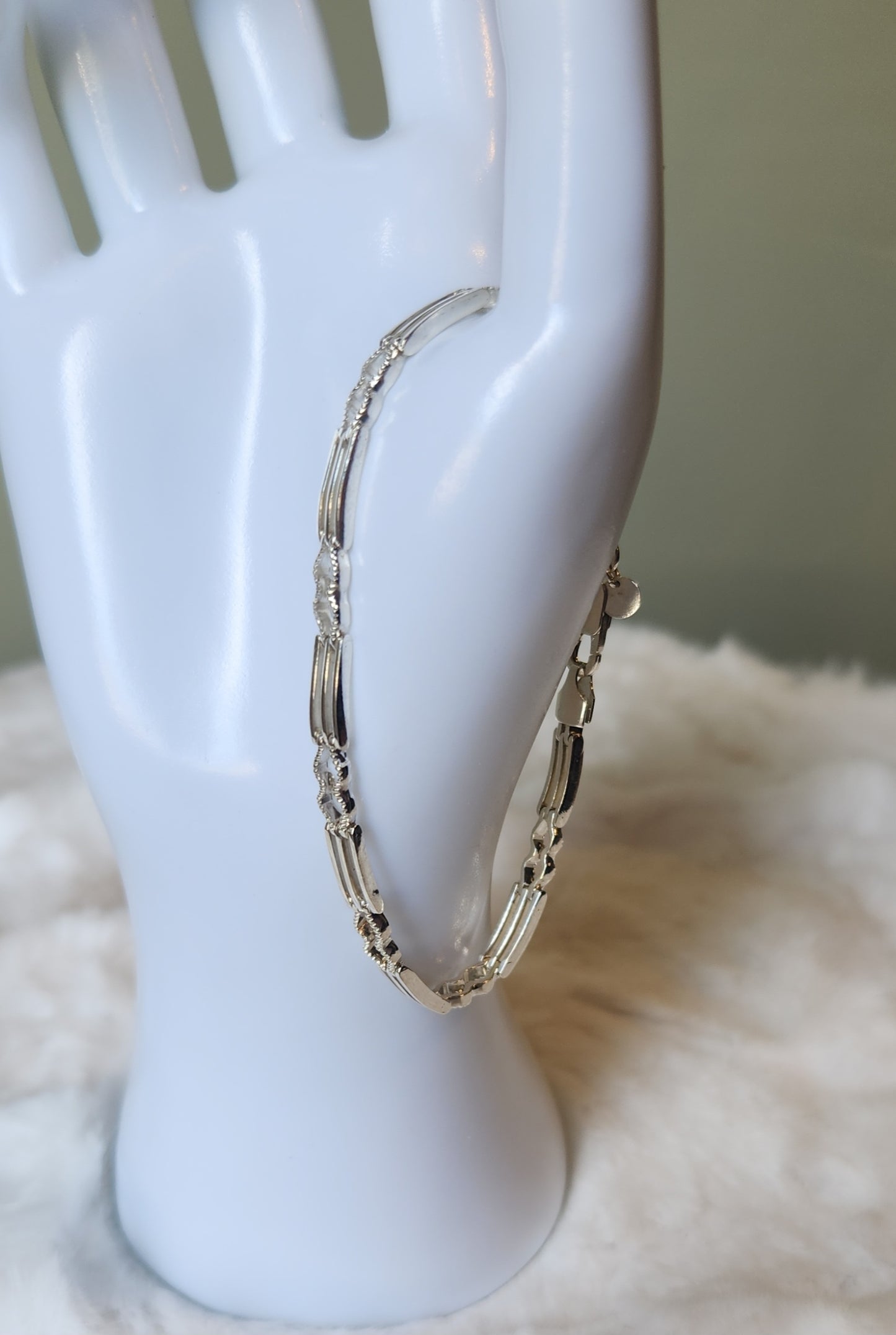 Sterling silver stylish links bracelet