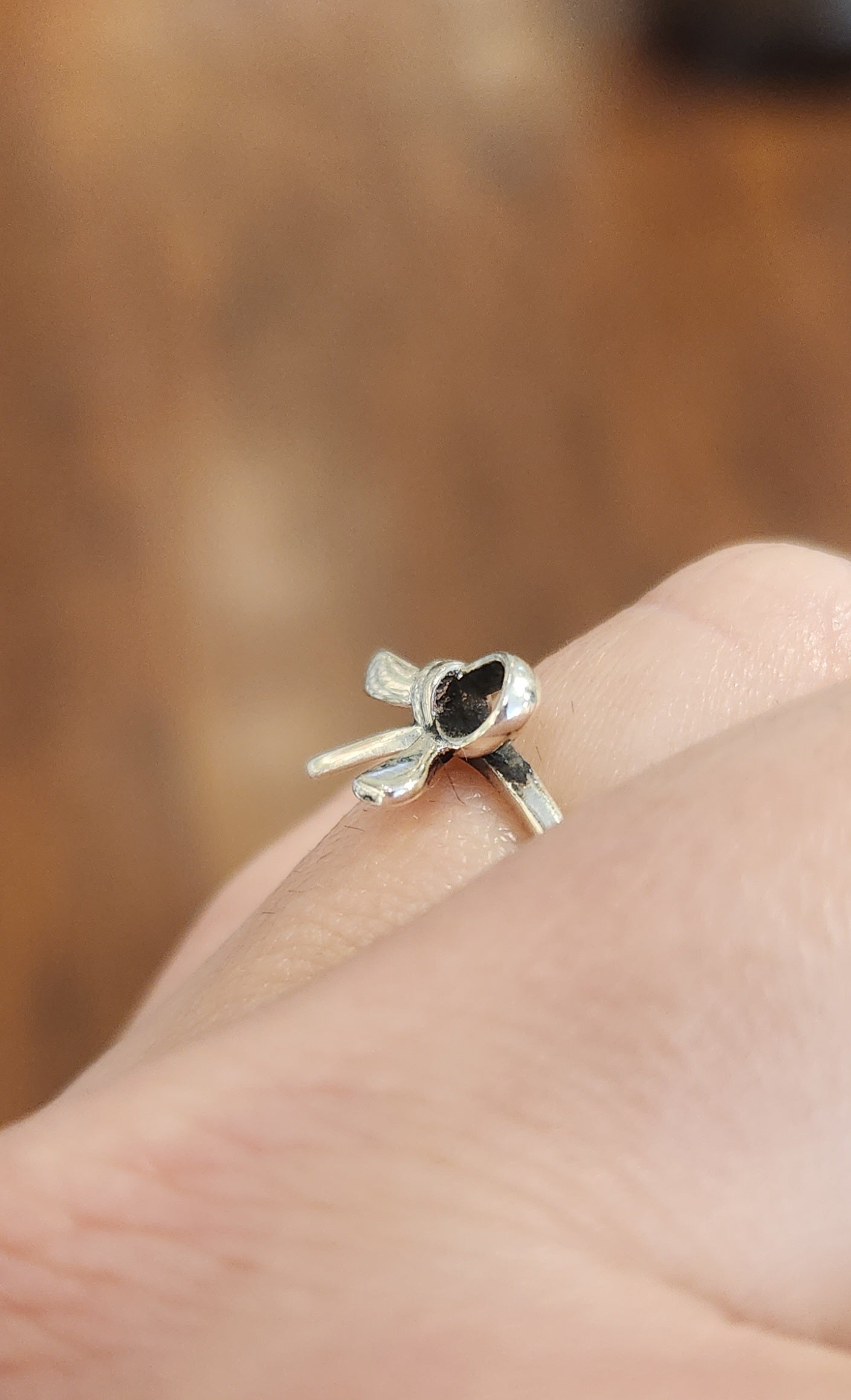 Sterling silver bow-tie ring