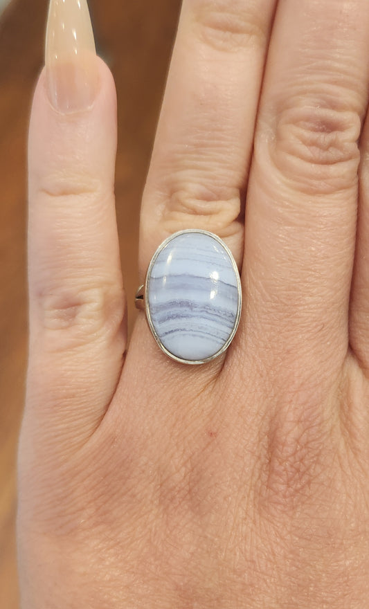 Sterling silver oval blue lace agate ring