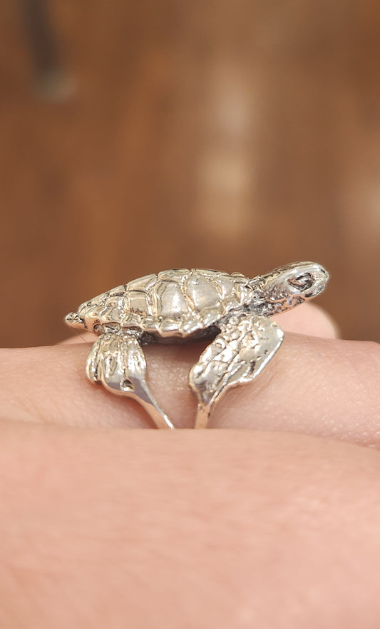 Sterling silver sea turtle ring