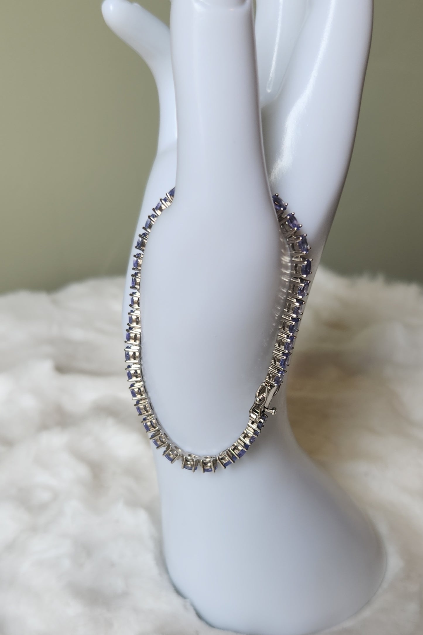 Sterling silver tanzanite tennis bracelet